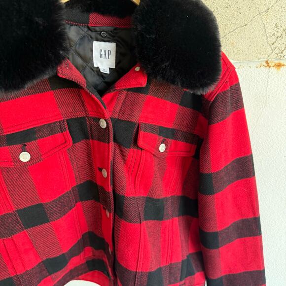Gap Buffalo Plaid Jacket Womens XL Red Black Faux Fur Trim Boxy Cropped Bomber - Picture 8 of 8